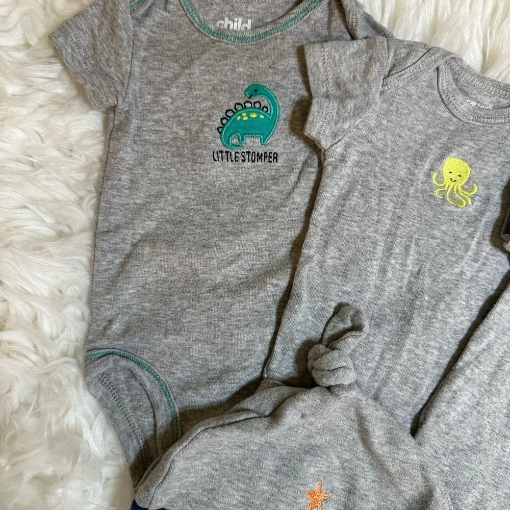 Carter’s newborn baby boy clothing lot